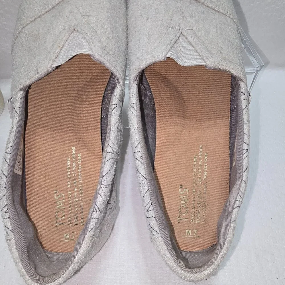 TOMS ALPARGATA SLIP ON SHOES GRAY HERRINGBONE DESIGN WOMENS SIZE 7 EUC